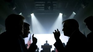 Vedete în controverse politice: imagini dramatice.