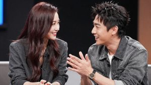 Influenceri și vedete colaborând la proiecte vizuale.